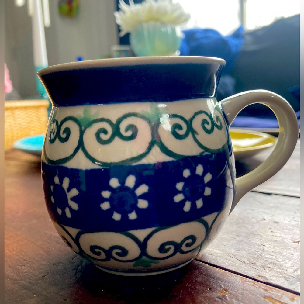 Polish pottery mug